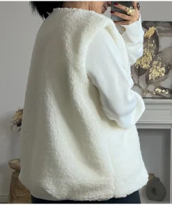 La boutique de Lilie VESTE SANS MANCHES CYNDI> Vestes