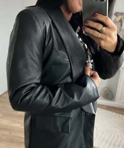 La boutique de Lilie VESTE SIMILI STEPHANIE> Vestes